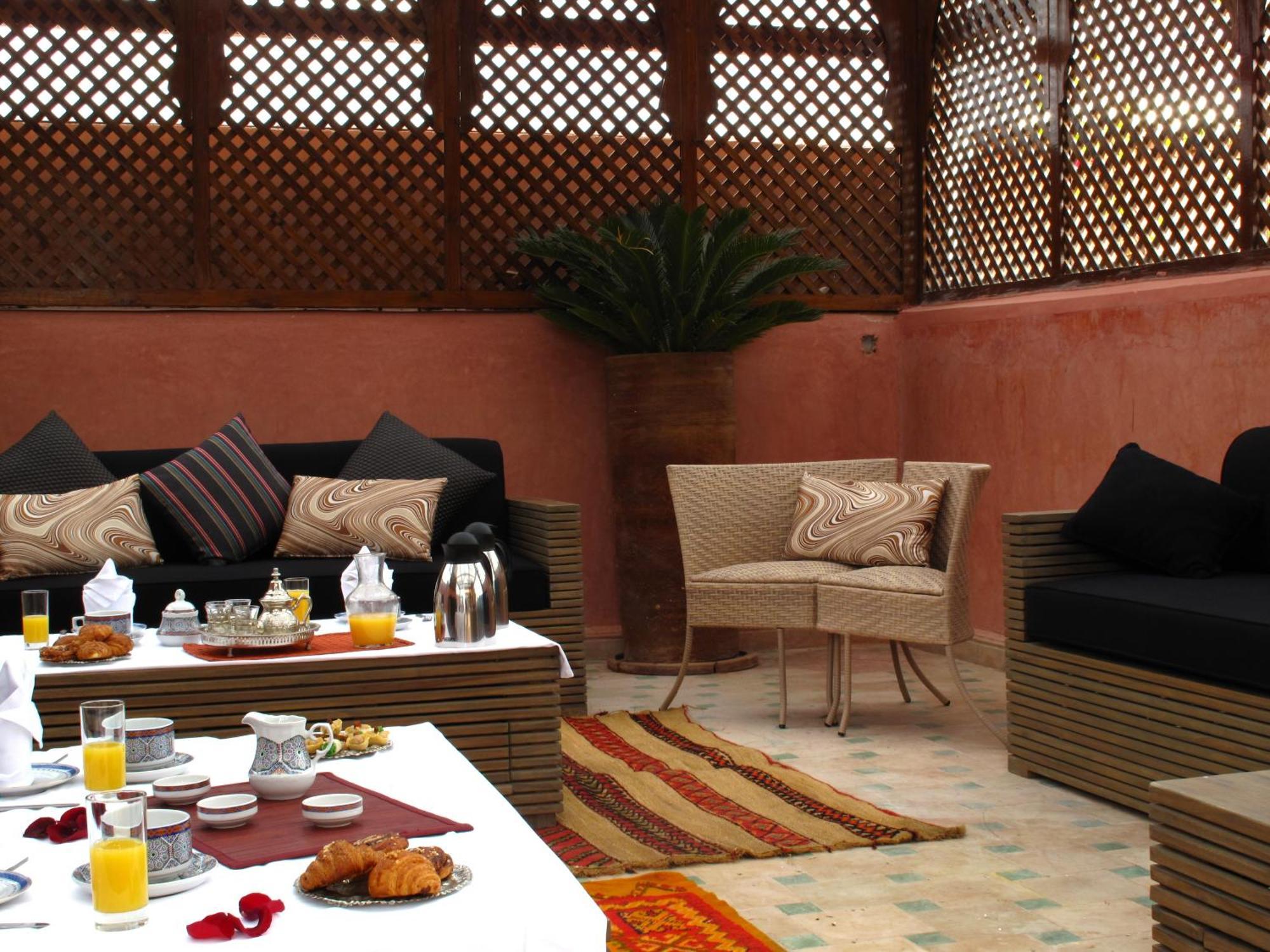 Riad Le Perroquet Bleu Suites & Spa Марракеш Экстерьер фото