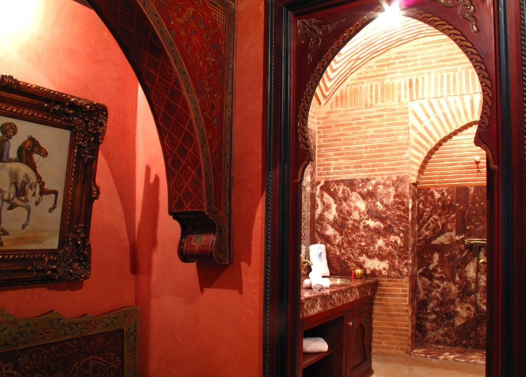 Riad Le Perroquet Bleu Suites & Spa Марракеш Экстерьер фото